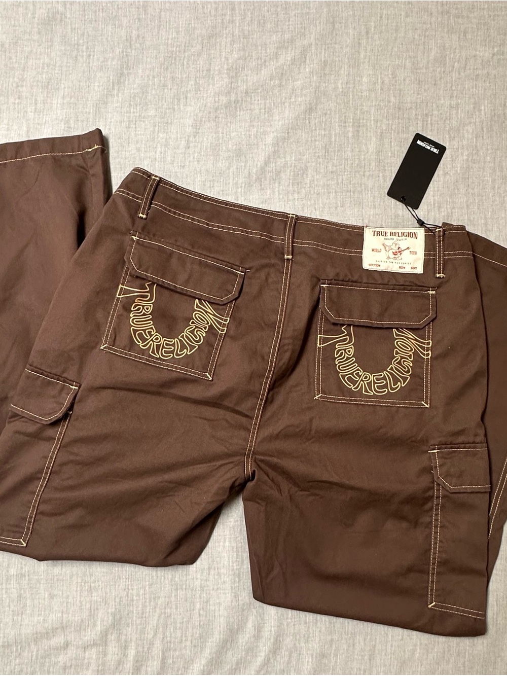 NWT True Religion Men's Baggy Cargo Pants Brown Contrast Stitch Size 38